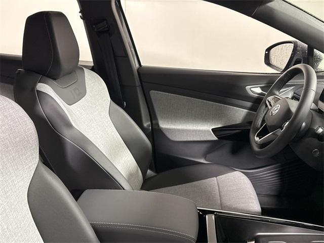 new 2025 Volkswagen ID.4 car, priced at $37,271