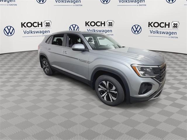 new 2026 Volkswagen Atlas Cross Sport car, priced at $42,412