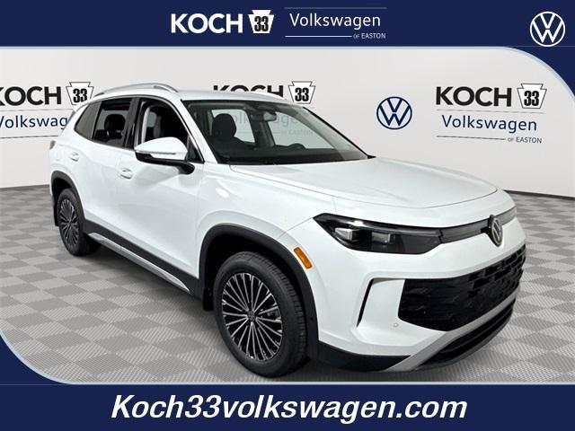 new 2025 Volkswagen Tiguan car, priced at $32,376