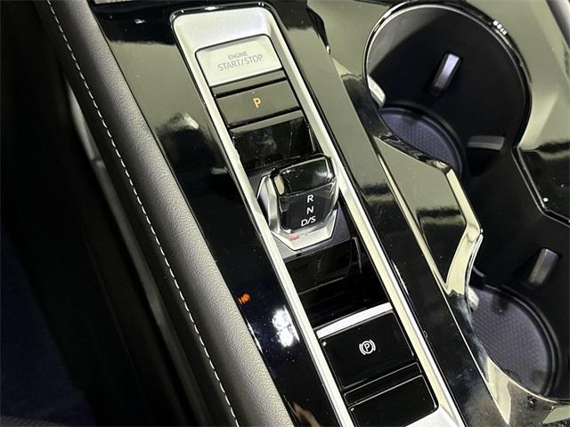 new 2025 Volkswagen Atlas car, priced at $53,691