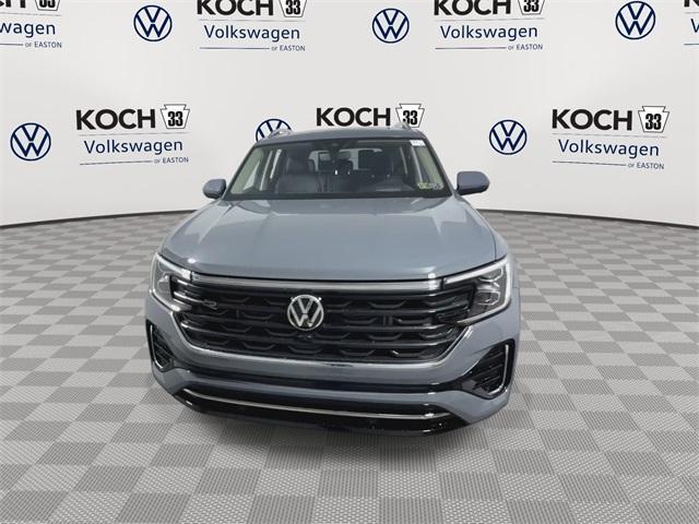 new 2025 Volkswagen Atlas car, priced at $53,691