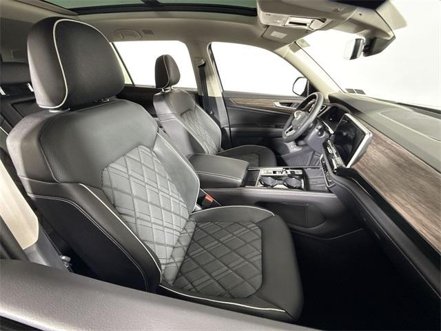 new 2025 Volkswagen Atlas car, priced at $53,691