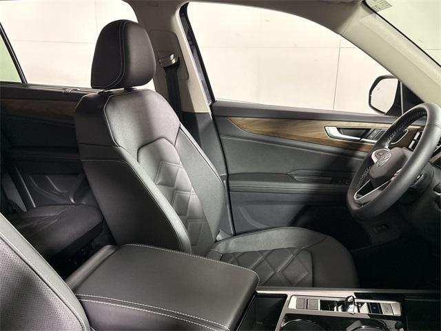 new 2025 Volkswagen Atlas car, priced at $43,382
