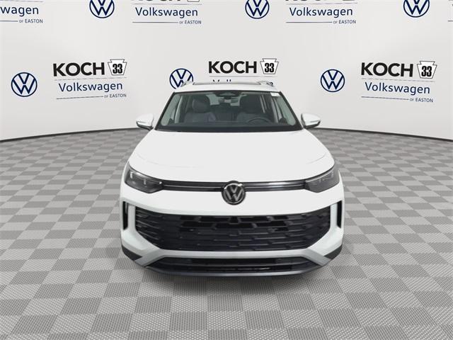 new 2025 Volkswagen Tiguan car, priced at $33,625