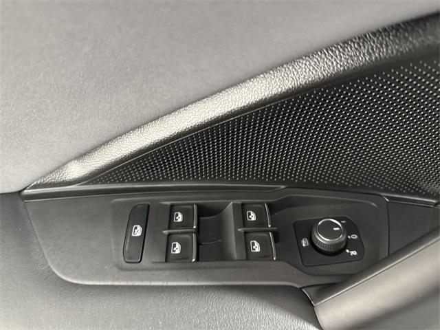 new 2025 Volkswagen Tiguan car, priced at $33,625