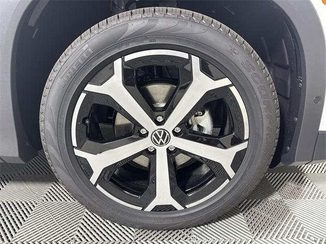 new 2025 Volkswagen Tiguan car, priced at $33,625