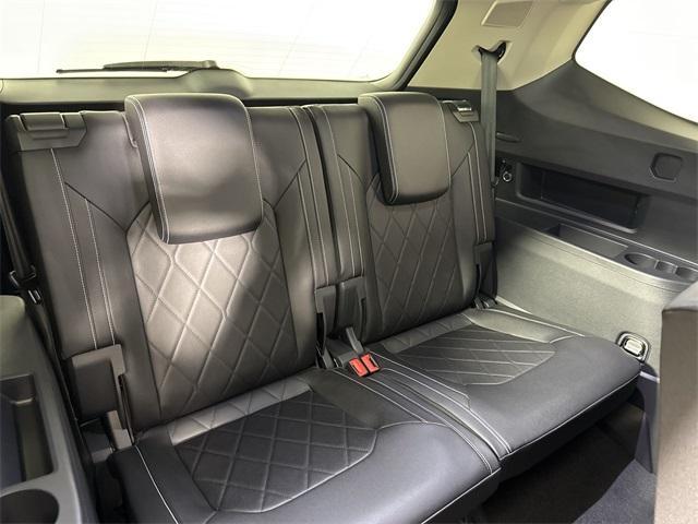 new 2025 Volkswagen Atlas car, priced at $52,021