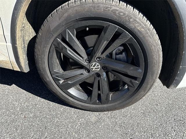 used 2024 Volkswagen Tiguan car, priced at $31,988