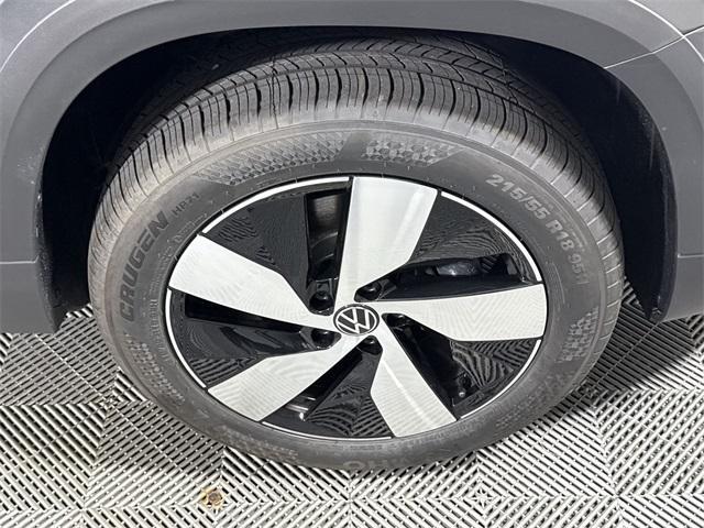 new 2025 Volkswagen Taos car, priced at $27,390