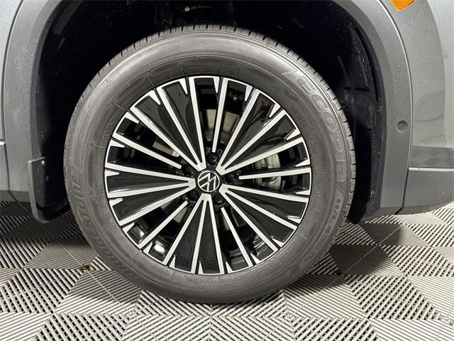 new 2025 Volkswagen Tiguan car, priced at $32,376