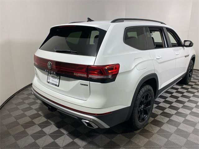 new 2024 Volkswagen Atlas car, priced at $49,046