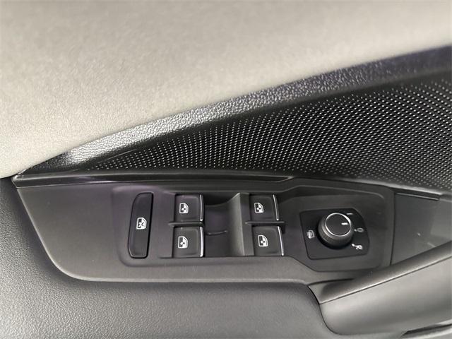 new 2025 Volkswagen Tiguan car, priced at $36,076