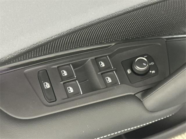 new 2025 Volkswagen Tiguan car, priced at $39,202