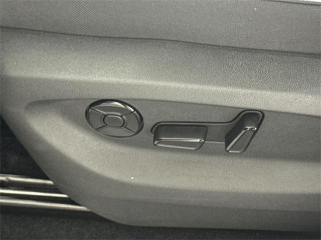 new 2025 Volkswagen Tiguan car, priced at $39,202