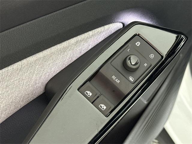 new 2025 Volkswagen ID.4 car, priced at $46,271