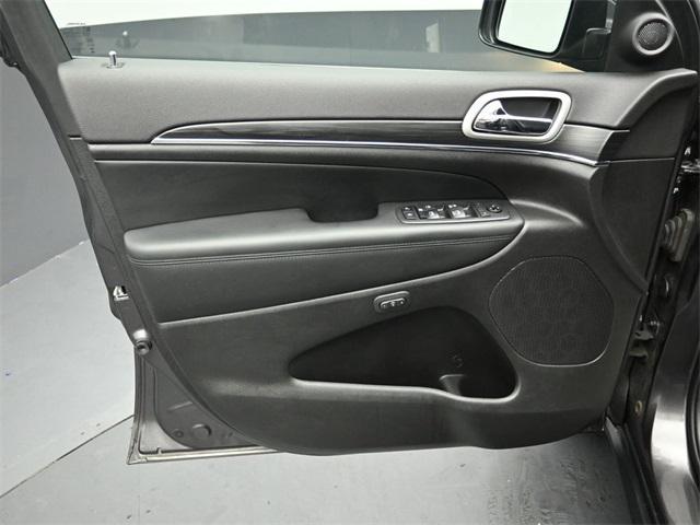 used 2020 Jeep Grand Cherokee car, priced at $17,999