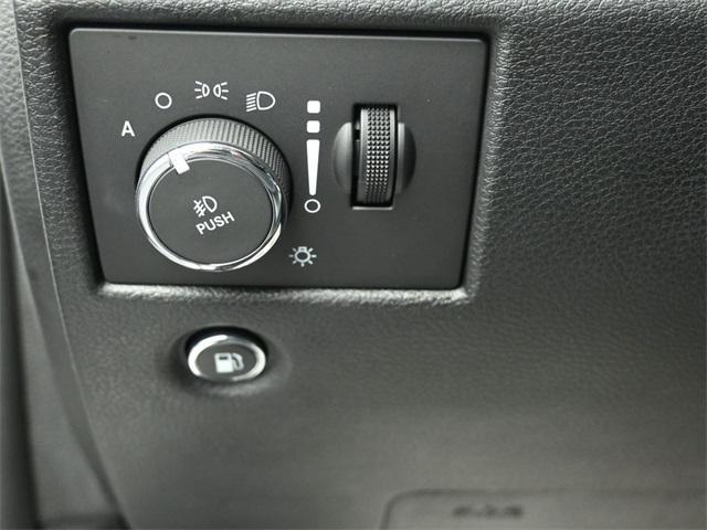 used 2016 Jeep Grand Cherokee car, priced at $13,595