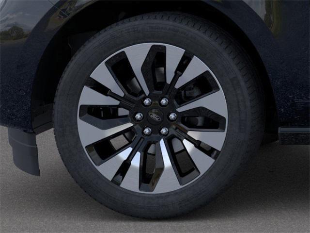new 2025 Ford Expedition car, priced at $87,252