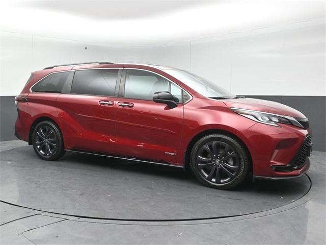 used 2021 Toyota Sienna car, priced at $38,565