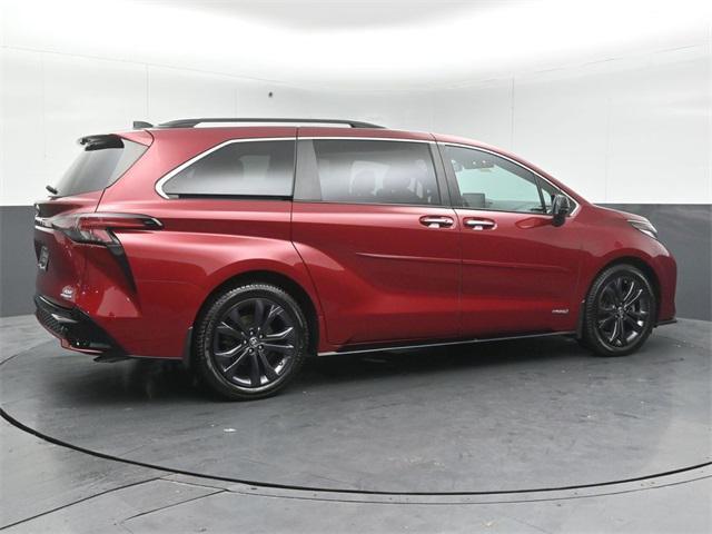 used 2021 Toyota Sienna car, priced at $38,565