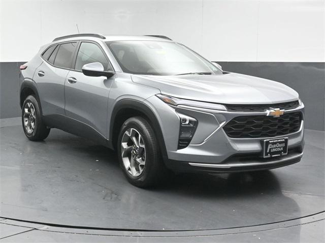 used 2025 Chevrolet Trax car, priced at $22,885