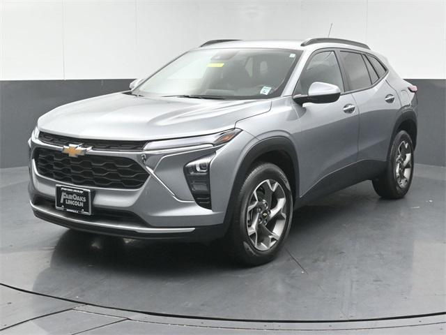 used 2025 Chevrolet Trax car, priced at $21,999