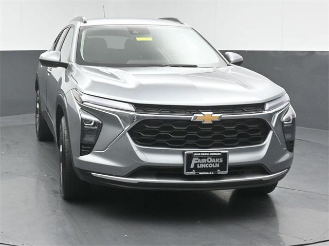 used 2025 Chevrolet Trax car, priced at $21,999