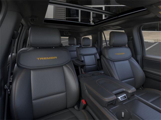 new 2025 Ford Expedition car, priced at $81,316