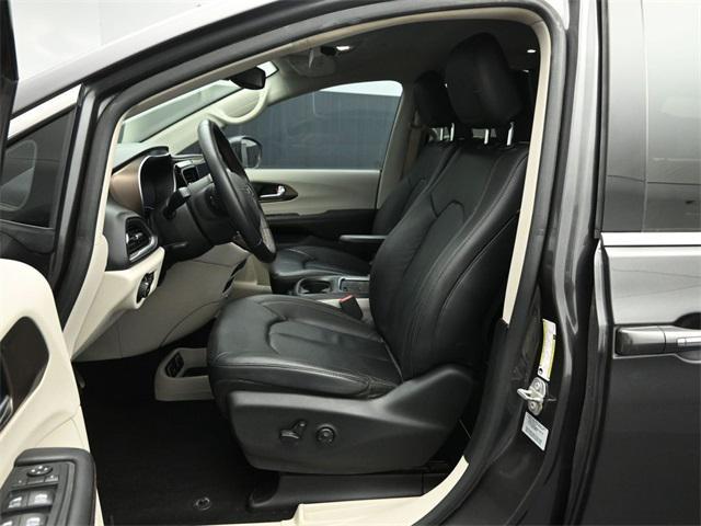used 2017 Chrysler Pacifica car, priced at $13,795