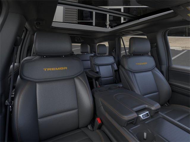 new 2025 Ford Expedition car, priced at $81,710