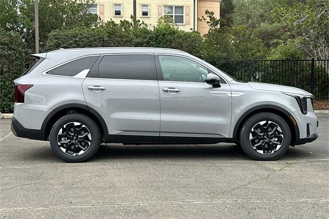 new 2025 Kia Sorento car, priced at $38,325