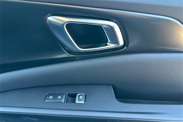 new 2026 Kia Carnival Hybrid car, priced at $54,870
