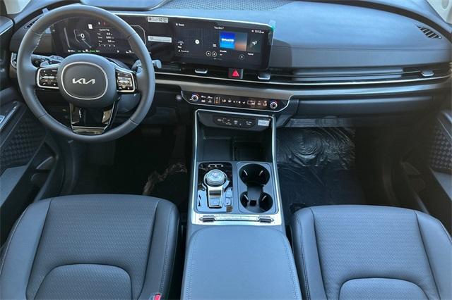 new 2026 Kia Carnival Hybrid car, priced at $54,870