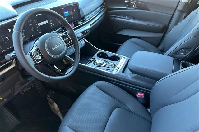 new 2026 Kia Carnival Hybrid car, priced at $54,870