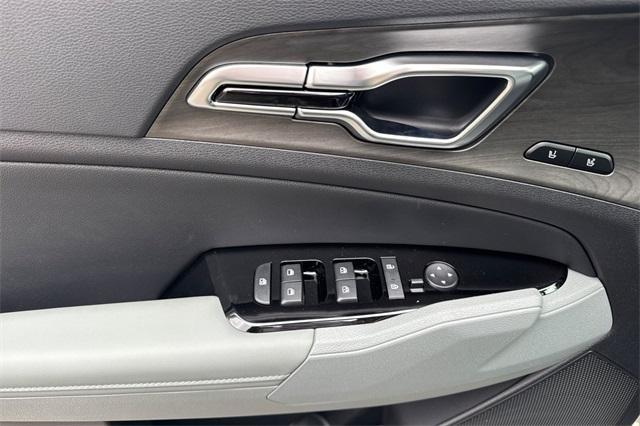 new 2025 Kia Sportage Plug-In Hybrid car, priced at $46,110