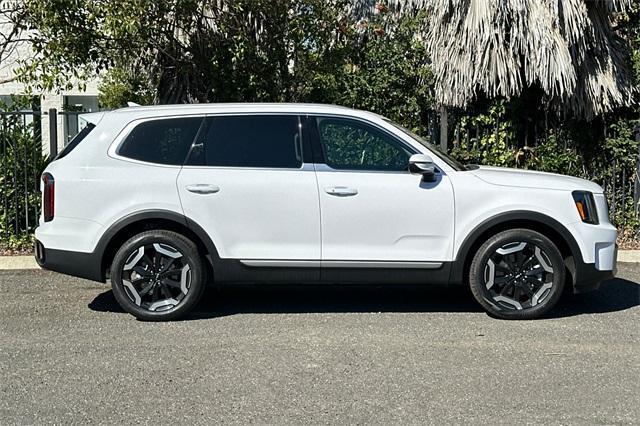 new 2025 Kia Telluride car, priced at $46,285