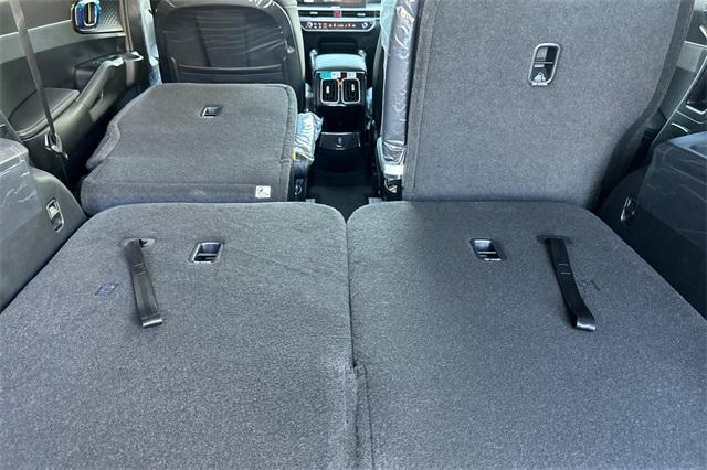 new 2025 Kia Sorento Hybrid car, priced at $42,625