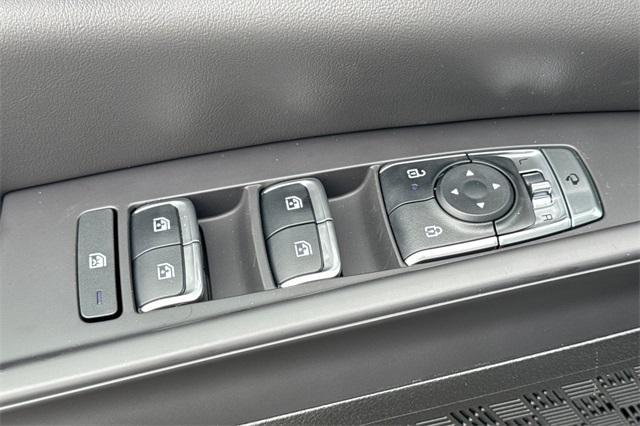 new 2025 Kia Carnival Hybrid car, priced at $50,236