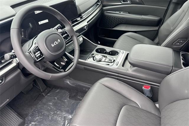 new 2025 Kia Carnival Hybrid car, priced at $50,236