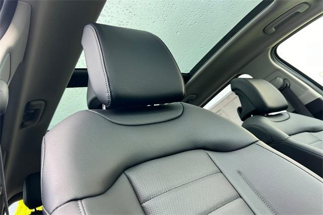 new 2025 Kia Sportage Hybrid car, priced at $39,360