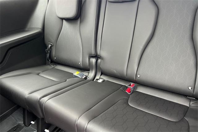 new 2025 Kia Carnival Hybrid car, priced at $51,095