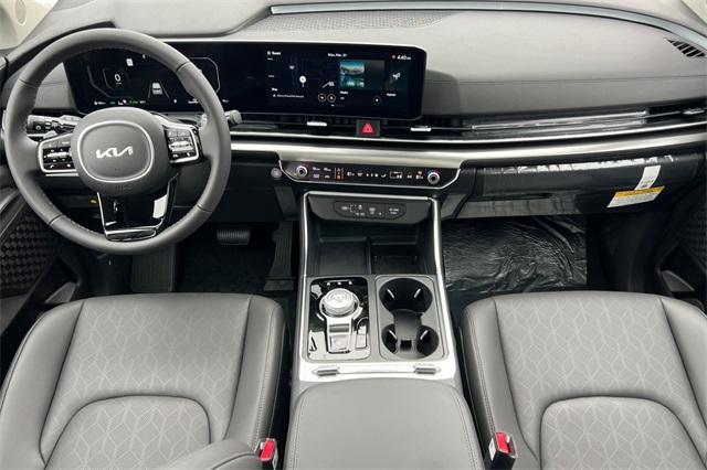 new 2025 Kia Carnival Hybrid car, priced at $51,095