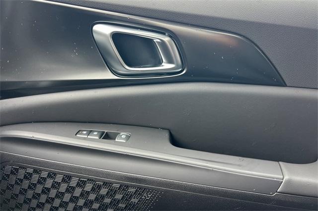 new 2025 Kia Carnival Hybrid car, priced at $51,095