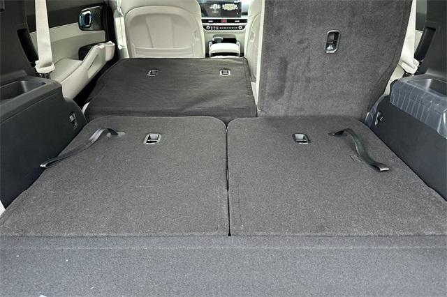 new 2025 Kia Sorento car, priced at $37,060