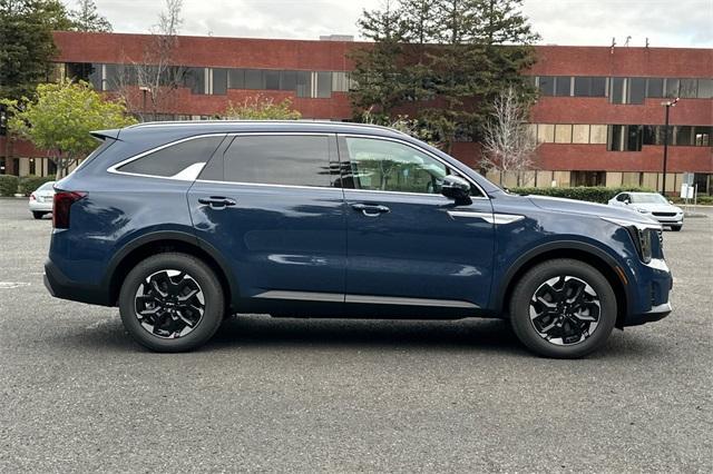 new 2025 Kia Sorento car, priced at $37,060