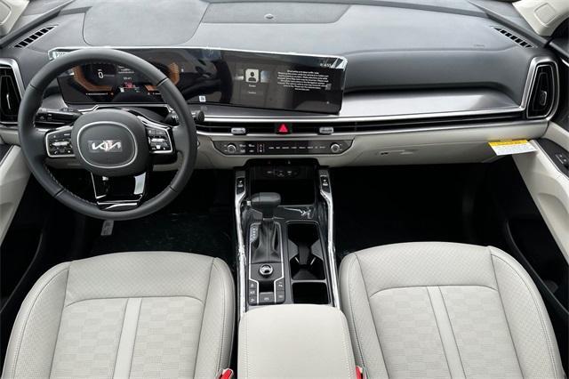 new 2025 Kia Sorento car, priced at $37,060