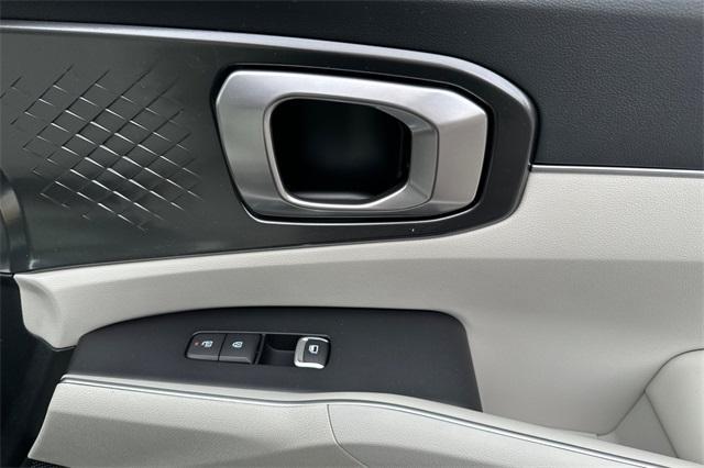 new 2025 Kia Sorento car, priced at $37,060
