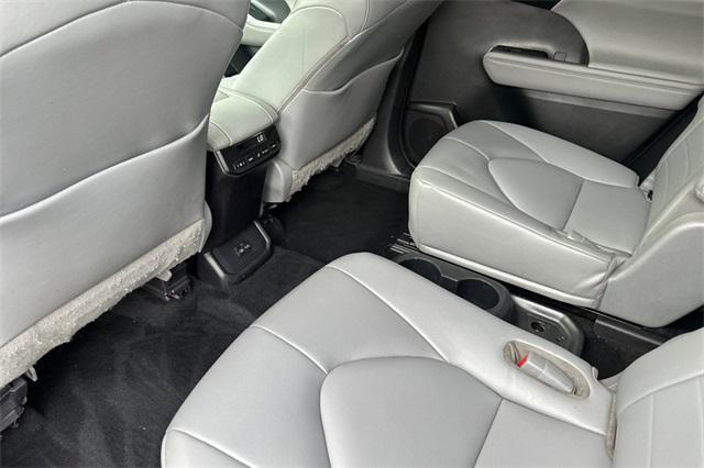 used 2022 Toyota Highlander car, priced at $30,605