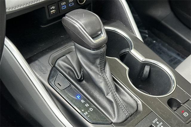 used 2022 Toyota Highlander car, priced at $30,605