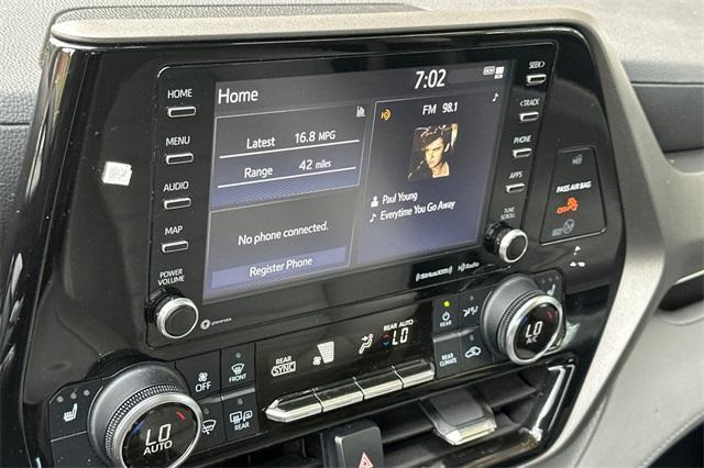 used 2022 Toyota Highlander car, priced at $30,605